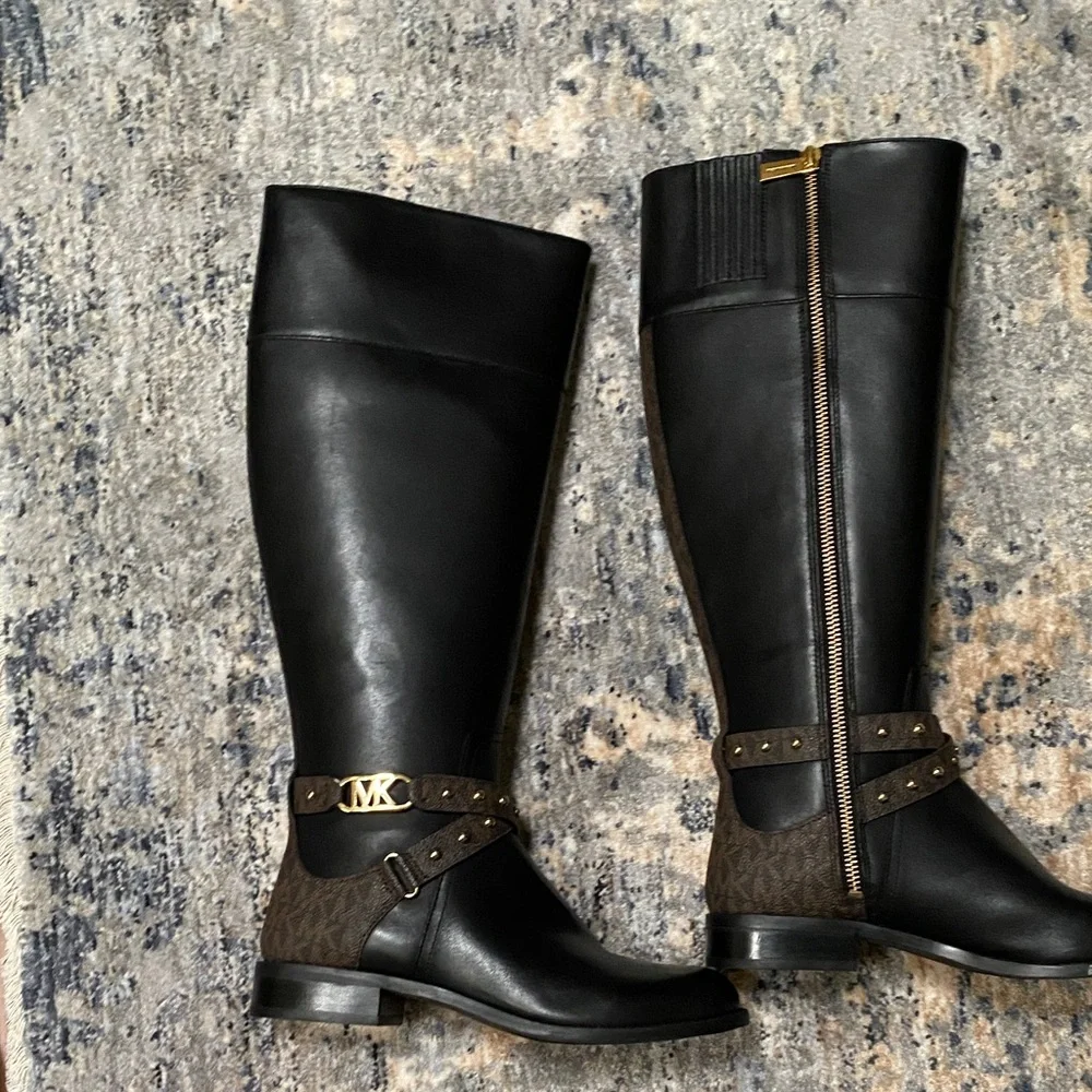 Michael Kors Black and Brown riding boots - Picture 3 of 6